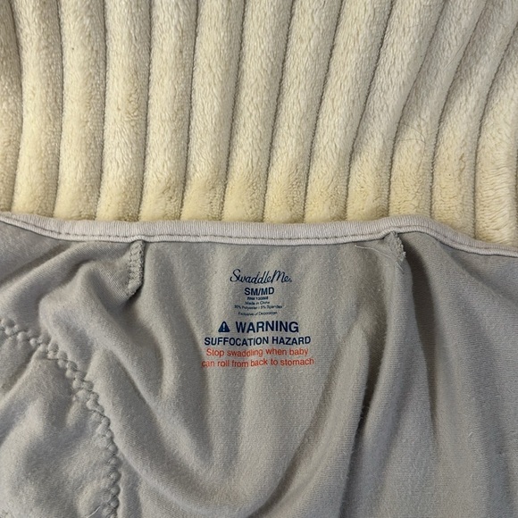 SwaddleMe - Velour sleep sack/wearable blanket. Size SM/MD - Picture 3 of 4